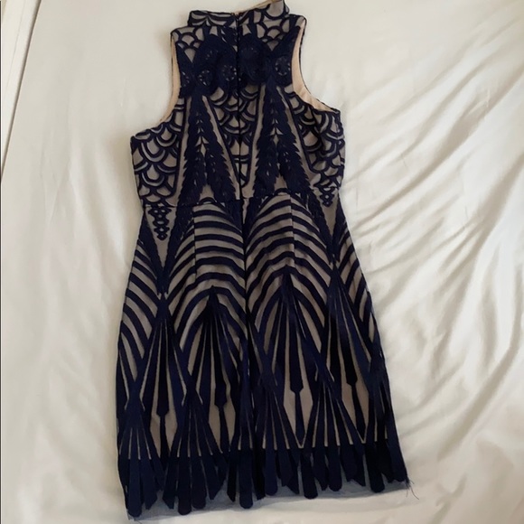 Missguided Navy Lace Choker Neck Bodycon Dress - Picture 7 of 9